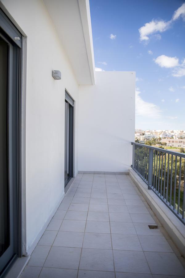 B04 - Luxury 2 Bed W Terrace Pool Lagos Exterior photo